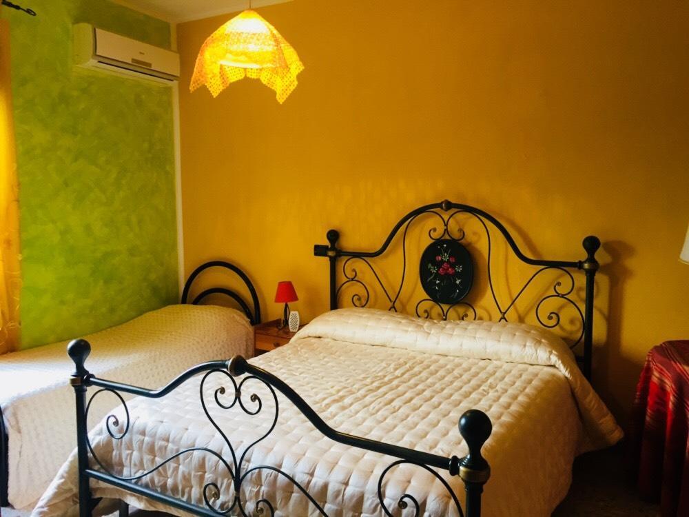 Colle di Tora B&B Il Tulipano Sul Lago المظهر الخارجي الصورة